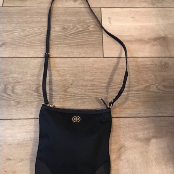 Tory Burch Nylon Crossbody / Swingpack Tote EUC - Picture 3 of 14